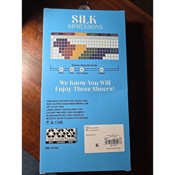 Silk Impressions Sheer High Waisted 4 pair small 20 Denier Black pantyhose - Picture 2 of 2